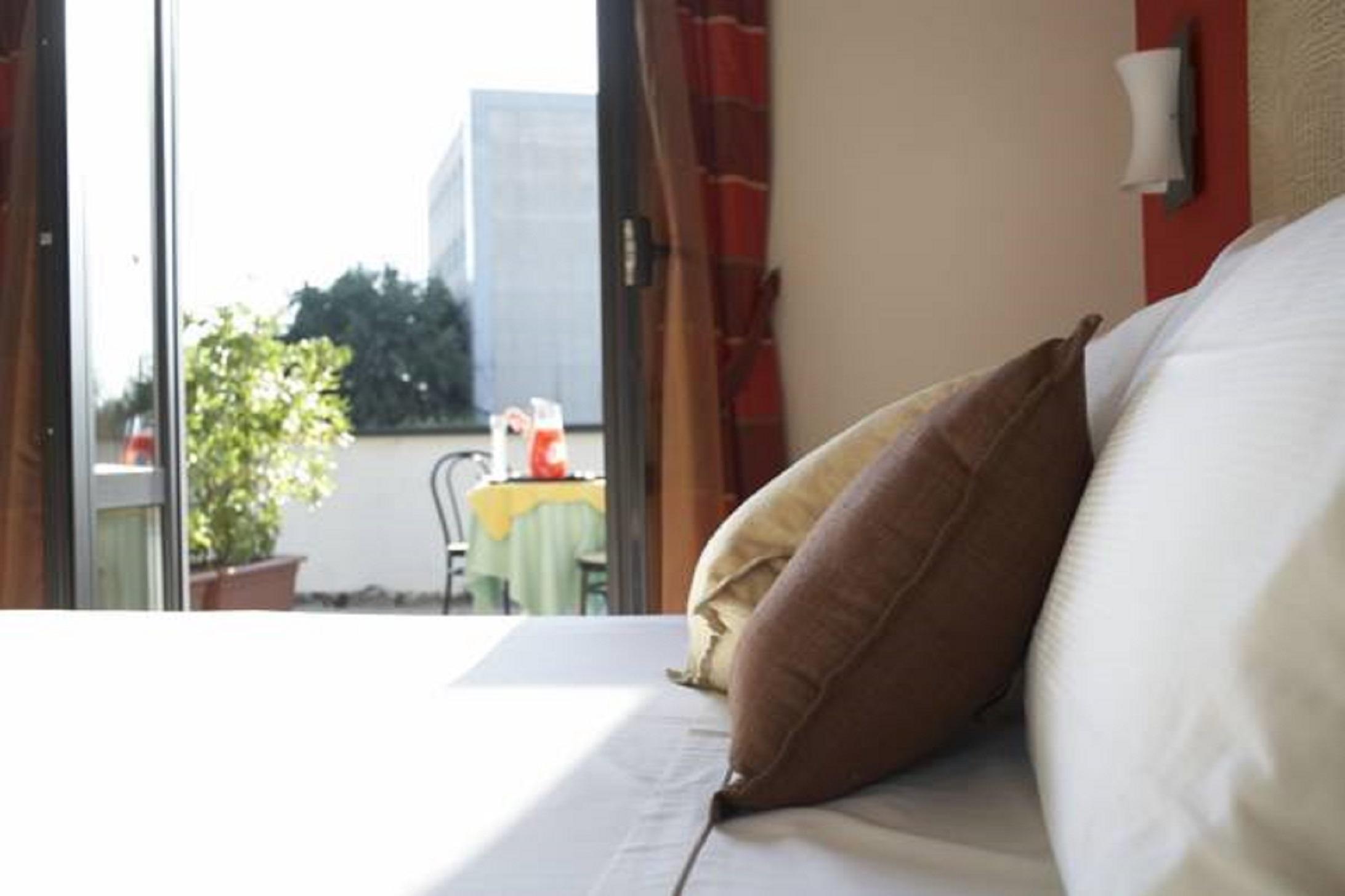 Montini Linate Airport 3*