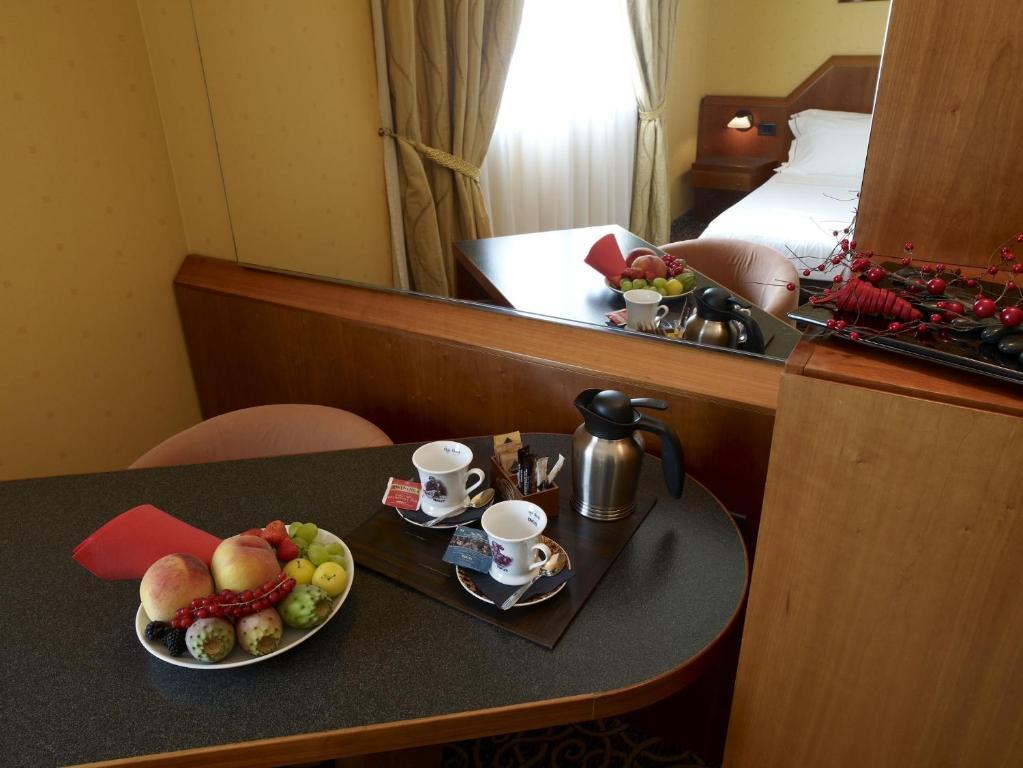 Montini Linate Airport Hotel 3*