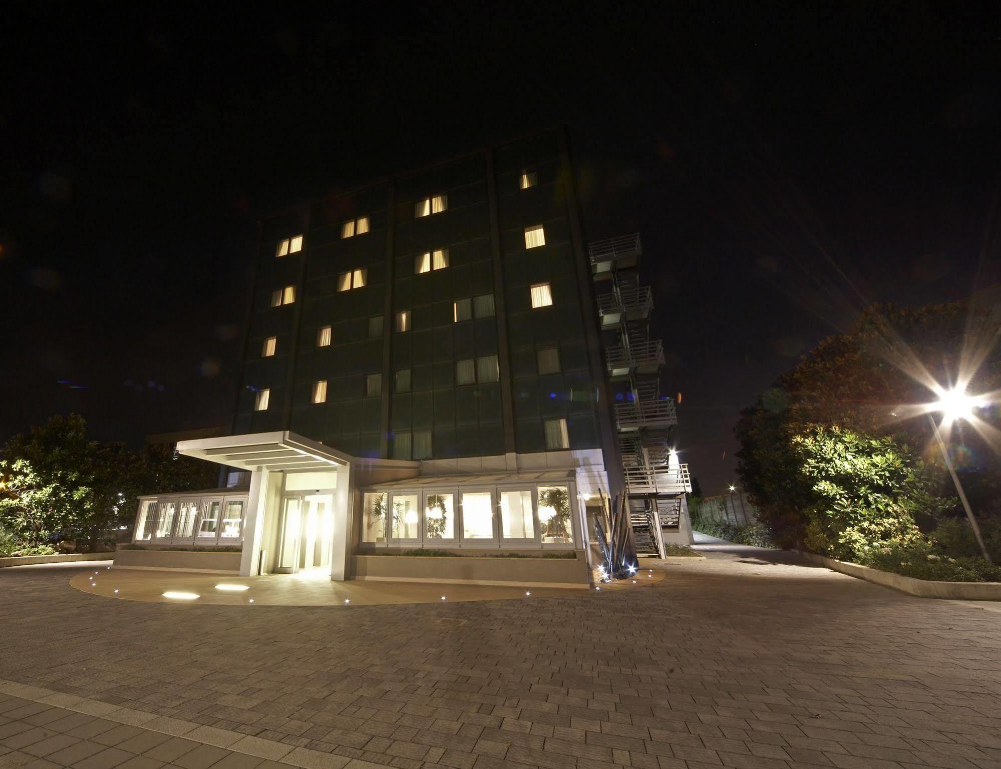 Hotel Montini Linate Airport 3*