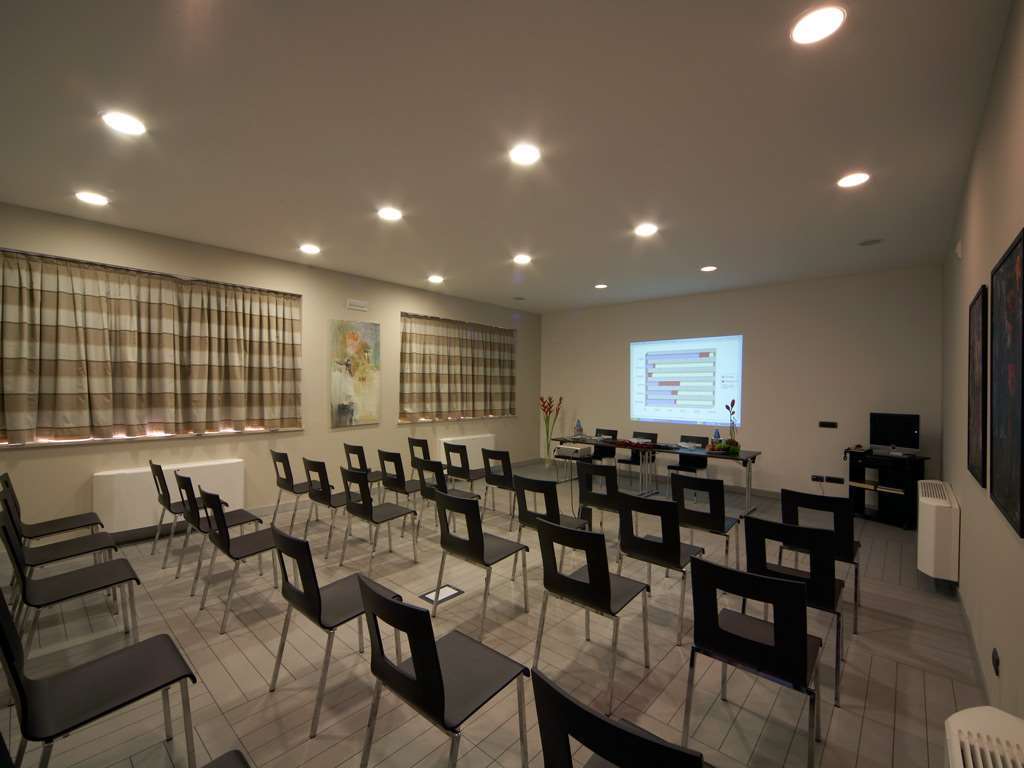 Hotel Montini Linate Airport Peschiera Borromeo