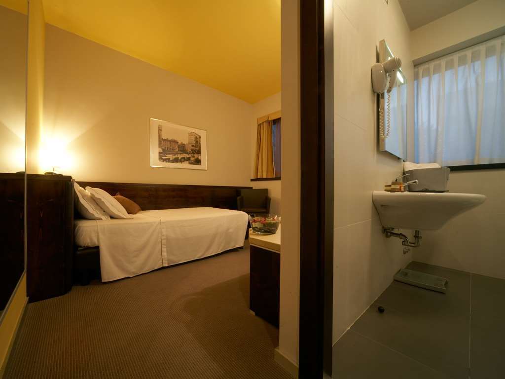 Montini Linate Airport Hotel Peschiera Borromeo